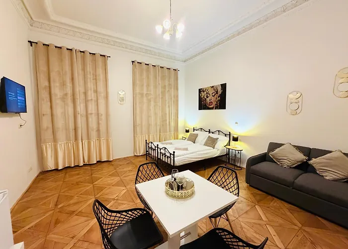 Zitna Downtown Vendégház 3*