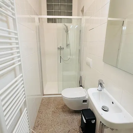 Zitna Downtown Gasthof 3*