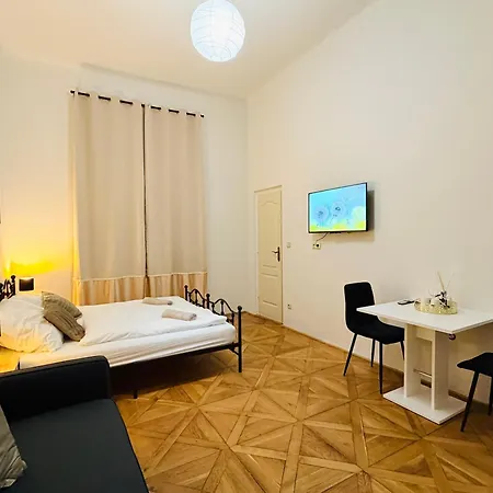 Zitna Downtown 3* プラハ
