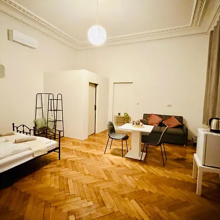 Zitna Downtown 3* Praga
